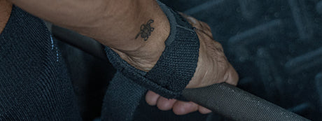 Lifting Straps in Powerlifting: Tool or Just Shifting the Problem?