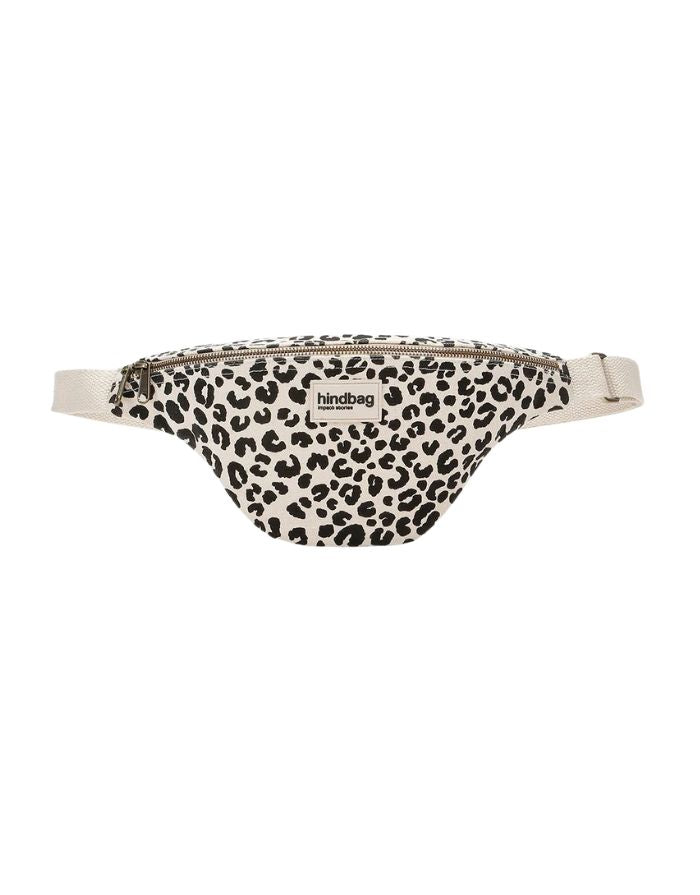 Fanny Pack Olivia von Hindbag in der Farbe Leopard Ecru – Gürteltasche aus GOTS-zertifiziertem Bio-Cord mit Doppelreißverschluss und verstellbarem Schultergurt.
