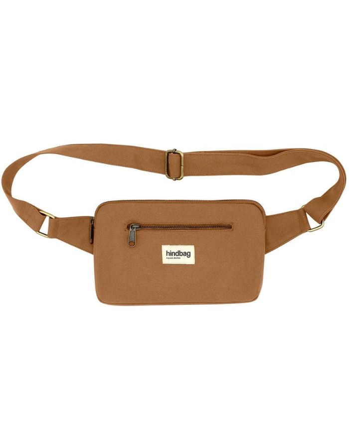 Fanny Pack Harry von Hindbag in der Farbe Cannelle – rechteckige Bauchtasche aus GOTS-zertifizierter Bio-Baumwolle mit zwei Reißverschlusstaschen und verstellbarem Gurt