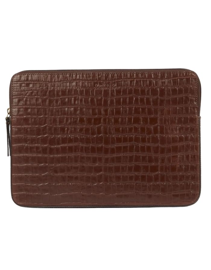 O MY BAG Laptophülle Croco Schokobraun – elegante Laptop Sleeve für 13”/14” mit Croco-Prägung und Innenriemen.