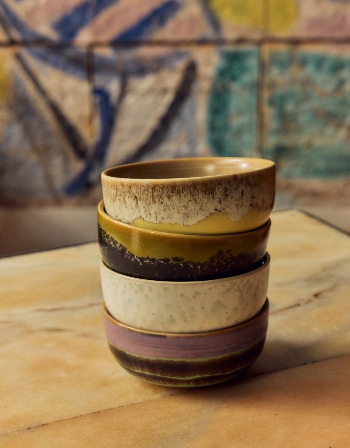 Mehrfarbige HKliving 70s Ceramics Tapas Schale aus glasiertem Steingut für Dips, Oliven und kleine Snacks.