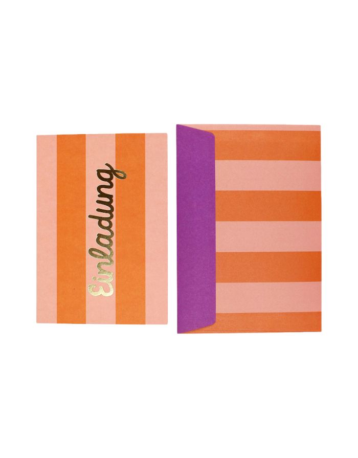 Ava & Yves Einladungskarten – 6 orange-rosa gestreifte Karten mit goldgeprägtem „Einladung“-Schriftzug und passenden Umschlägen.