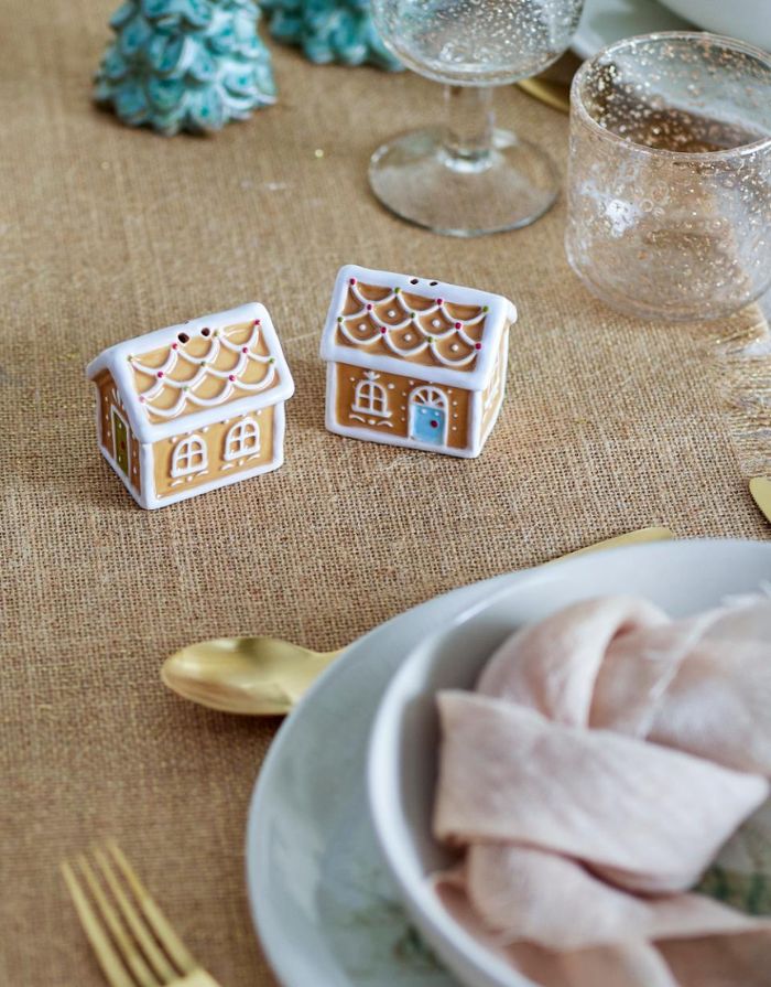 Bloomingville Salz- und Pfefferset Ginnie – Lebkuchenhaus-Design in Braun